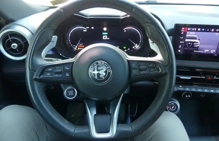 
								Alfa romeo Tonale 2023 full									